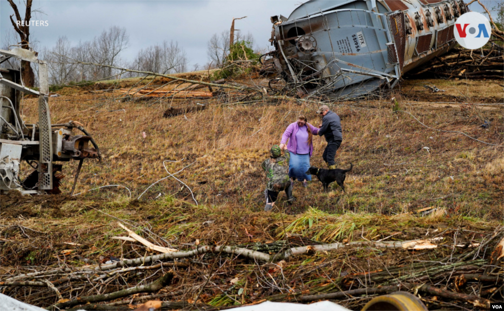 Arkansas, Illinois, Kentucky, Missouri y Tennessee son cinco de los estados afectados por los fuertes tornados.