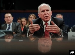 El ex director de la CIA, John Brennan, testifica ante el comité de inteligencia de la Cámara de Representantes sobre posible interferencia rusa en las elecciones de 2016 y las relaciones con el presidente Donald Trump.