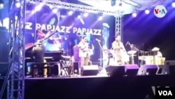 Pòtoprens: Fanatik Mizik yo Deplase an Foul pou Vin Asiste Festival Jazz la