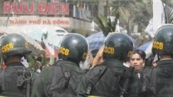 Bạo động ở Hà Tĩnh: Công an, cán bộ bị đánh trọng thương