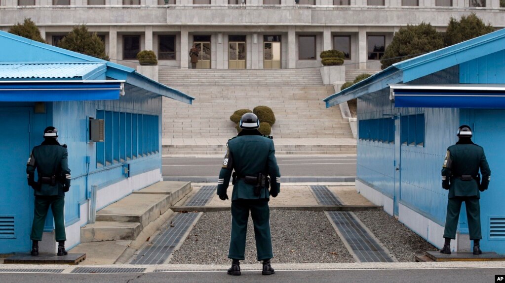 ���ʺͺ���ʿ�����������·ֽ��߰��ŵ�ֱ�վ����������������Ƭ��