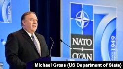 Держсекретар США Майк Помпео виступає на засіданні міністрів закордонних справ країн-членів НАТО у Вашингтоні