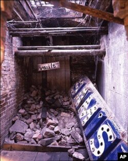 It's fascinating to walk beneath the streets of Seattle and see remnants of an earlier age that were simply buried and abandoned beneath a whole new streetscape after a fire.