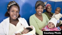 Mothers in Swaziland are among those benefiting from EGPAF programs. (Credit: EGPAF)