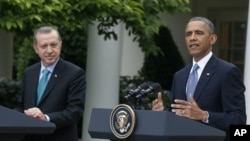 President Barack Obama (right) and Turkish Prime Minister Recep Tayyip Erdogan at joint news conference May 16, 2013