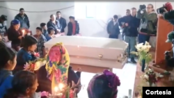 En Huehuetenango, familiares esperaron a Felipe Gómez para darle el último adiós. Fue enterrado el 27 de enero de 2019. Foto: Daniel Méndez