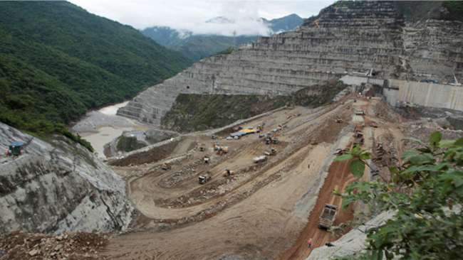 Evacúan trabajadores de la central hidroeléctrica Hidroituango de Colombia tras nuevo derrumbe activando las alarmas en el país sudamericano