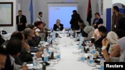 L'émissaire de l'ONU en Libye, Ghassan Salame, rencontre des groupes du sud libyen à Tripoli, en Libye, le 7 février 2018.