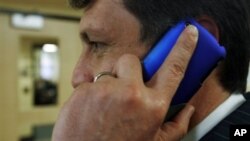 Mobilni telefoni ne povećavaju rizik od raka mozga prosječnim korisnicima