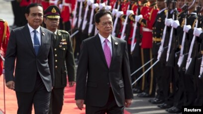 Thai PM Calls Vietnam a Friend Not a Rival