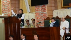 Премьер-министр Пакистана Имран Хан обратился к депутатам законодательной ассамблеи Азад-Кашмира в честь Дня независимости Пакистана
