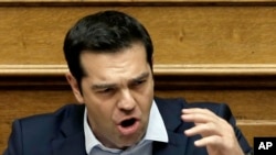 លោកនាយករដ្ឋមន្ត្រី​ក្រិក​ Alexis Tsipras ​បាន​និយាយកាល​ពី​ថ្ងៃ​អាទិត្យ​ថា ក្រិក​នឹង​បិទ​ធនាគារ​ និង​ដាក់​ការ​​រឹតត្បិត​លើ​មូលធន។