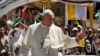 Visita del Papa: Controversial pero causa furor