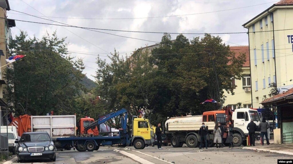 Përleshje dhe të plagosur gjatë një operacioni të policisë në veriun e Kosovës