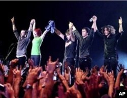 Paramore band during Rio de Janeiro concert