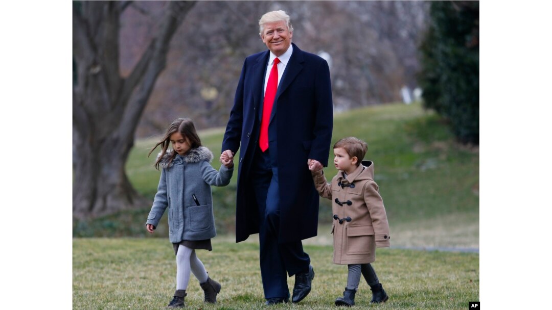 Prezident Tramp nabiralari bilan, Oq uy, Vashington