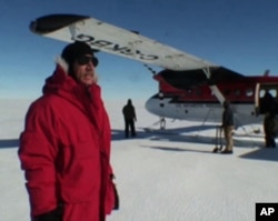 In 2008, expedition leader Robert Bindschadler was the first to set foot on the Pine Island Glacier ice shelf.