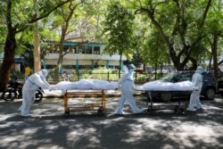 بھارت میں ایک روز کے دوران مزید تین ہزار سے زیادہ اموات رپورٹ ہوئی ہیں۔