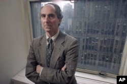 FILE - In this March 1993 file photo, novelist Philip Roth poses for a photo.