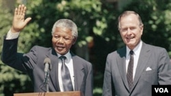 Nelson Mandela va katta Jorj Bush