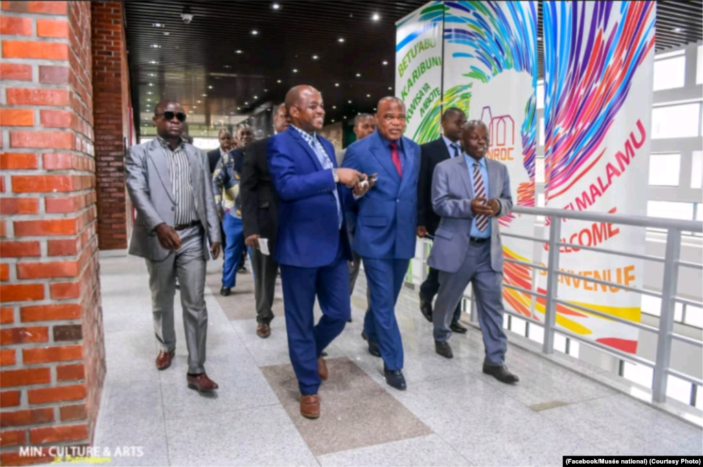 Ministre ya culture alakisami Musée national ya sika na Kinshasa, RDC, 22 novembre 2019. (Facebook/Musée national