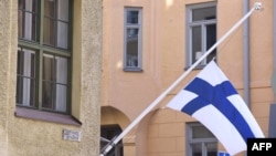 Архівне фото: прапор Фінляндії в Гельсінкі