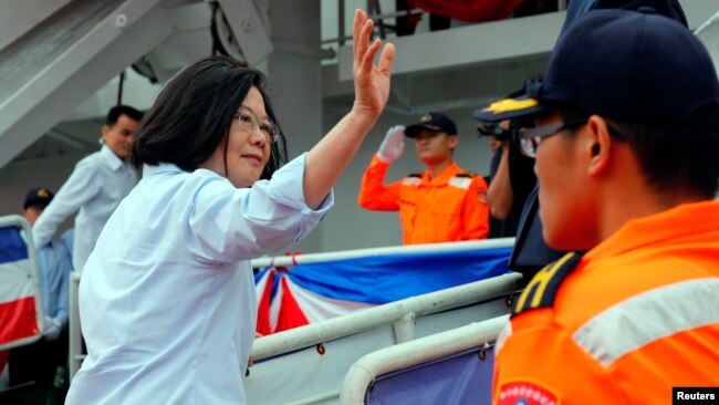 台湾总统蔡英文2019年5月4日登上台湾海岸警卫队宜兰号巡逻舰。