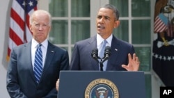 Başkan Obama, Suriye'ye karşı verilecek tepki konusunda Beyaz Saray’da yaptığı açıklamayı yanında yardımcısı Joe Biden'la birlikte yaptı