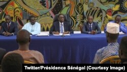 Le président sénégalais Macky Sall rencontre des étudiants à Dakar le 29 mai 2018. (Twitter/Présidence Sénégal)