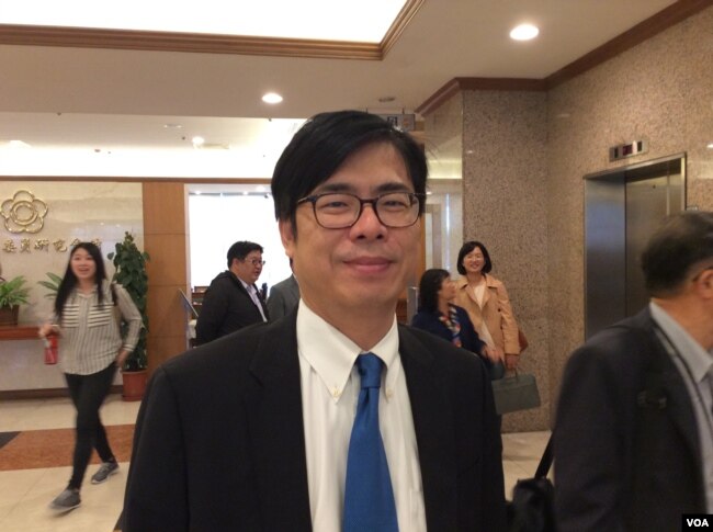 台湾民进党立委陈其迈2017年4月7日在立法院(美国之音申华拍摄)