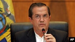 Ecuador's Foreign Minister Ricardo Patiño speaks to reporters in Hanoi, Vietnam, June 24, 2013.