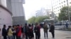 中国访民要求外交部公开信息 一度遭警方干预
