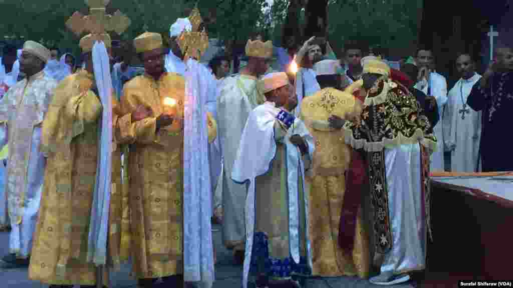 Kasar Ethiopia tana bikin na lokacin da Sarauniya Helena ta gano wani gicciyen da ake zaton a jikinsa aka rataye Annabi Isa. Satumba 28, 2016.