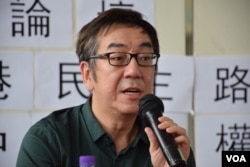 香港時事評論員陶傑表示，港人悼念六四的口號可以與時並進，例如「立足本土、推動中國」。（美國之音湯惠芸攝）