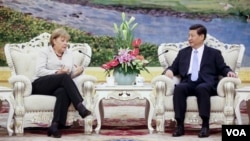 Almanya Başbakanı Angela Merkel ve Çin Başkan Yardımcısı Xi Jinping