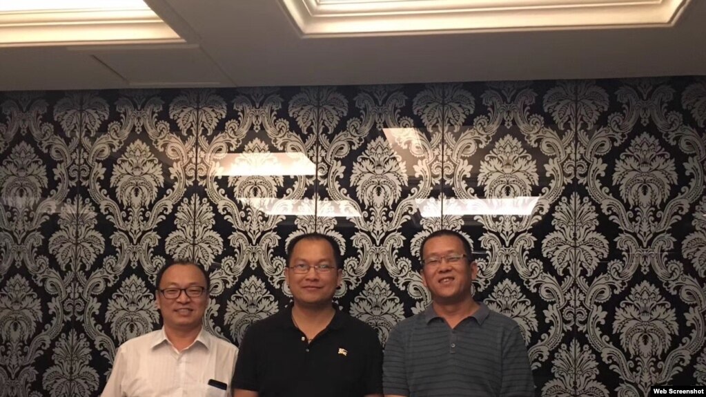中国山东维权律师祝圣武(中)与北京丁锡魁律师(左)和广东隋牧青律师。（ 祝圣武微信图片）