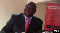 Former Prime Minister Morgan Tsvangirai addressing journalists in Harare Wednesday, September 18, 2013. - VOA