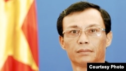 Phát ngôn viên Bộ Ngoại giao Việt Nam Lương Thanh Nghị tuyên bố việc thực thi quyền con người và tự do tôn giáo tại Việt Nam nêu trong Luật Nhân quyền vừa được thông qua 'không phản ánh đúng tình hình thực tế tại Việt Nam'