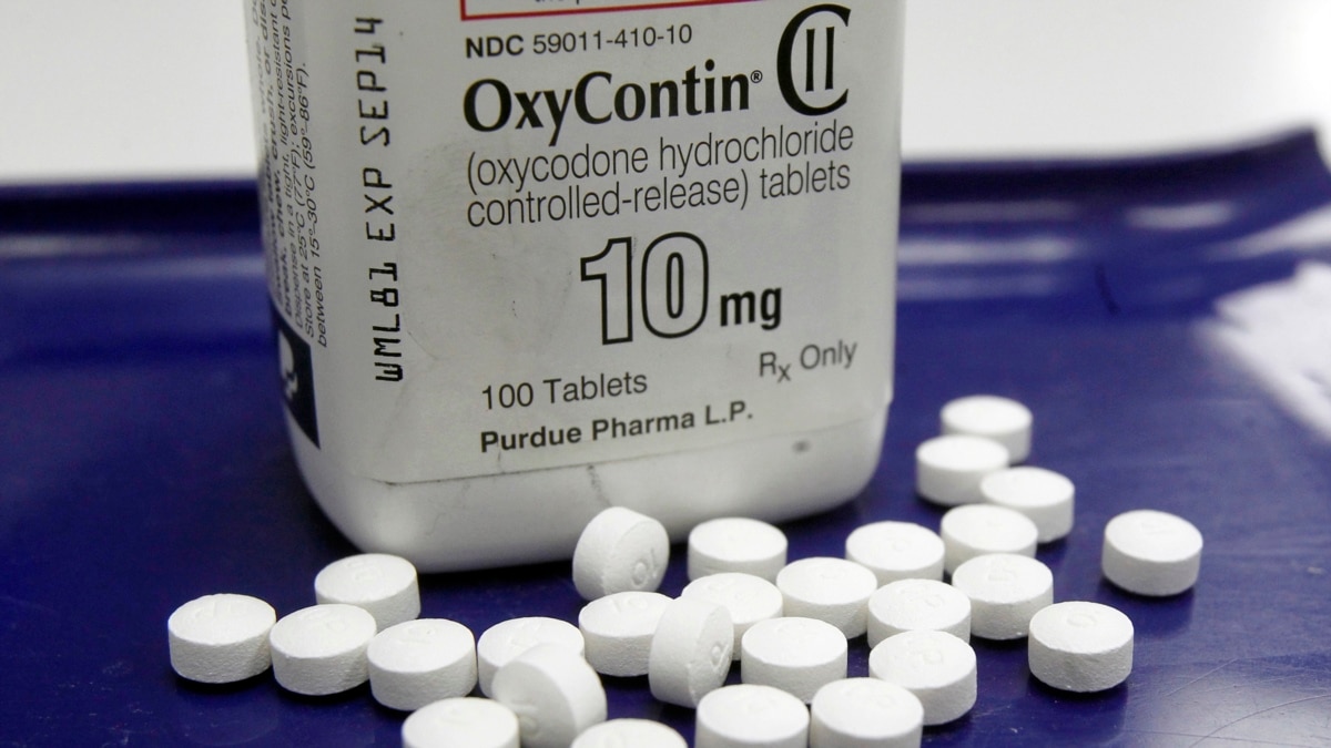 US Pharmacy Chains Ordered to Pay Over $650 Million in Opioid Case