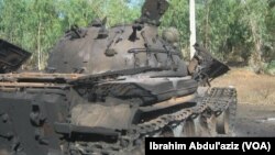 Un réservoir appartenant à Boko Haram est détruit à Mararrabar Mubi dans l'Etat d'Adamawa par les troupes nigérianes avec l'aide des chasseurs locaux et les groupes d'autodéfense civile.