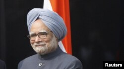 Perdana Menteri India Manmohan Singh menyerukan agar warganya memelihara kedaaian dan ketenangan dan menjamin akan menegakkan keadilan untuk korban pemerkosaan di New Delhi (23/12).