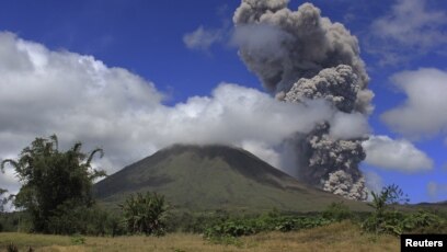 Download 7000 Koleksi Gambar Gunung Lokon Paling Baru 