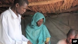 Sudanese refugees seek health services in Chad.