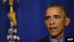 Presiden AS Barack Obama berbicara pada konferensi pers di Paris, Perancis Selasa (1/12). 