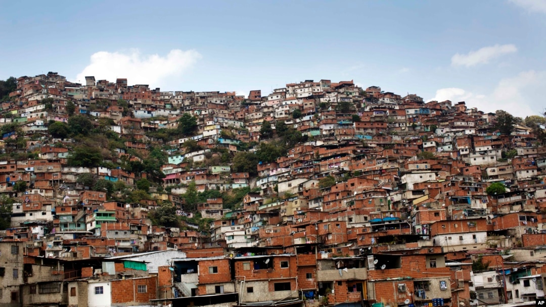 Venezuela Slums Shun Protests for Community Work