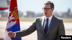 Predsednik Srbije reagovao je posle napada poslanika SNS i medija bliskih vlasti na KRIK i CRTU