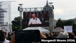 Pope Francis Addressing Congress On Big Screen At National Mall