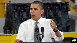 13일 미국 노스캐롤라이나주를 방문해, 경제 정책에 관해 연설한 바락 오바마 대통령.