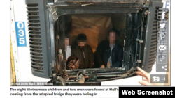 Báo Daily Mail đăng tin trẻ em Việt Nam bị phát hiện trong chiếc xe tải ở Anh. Photo Daily Mail.