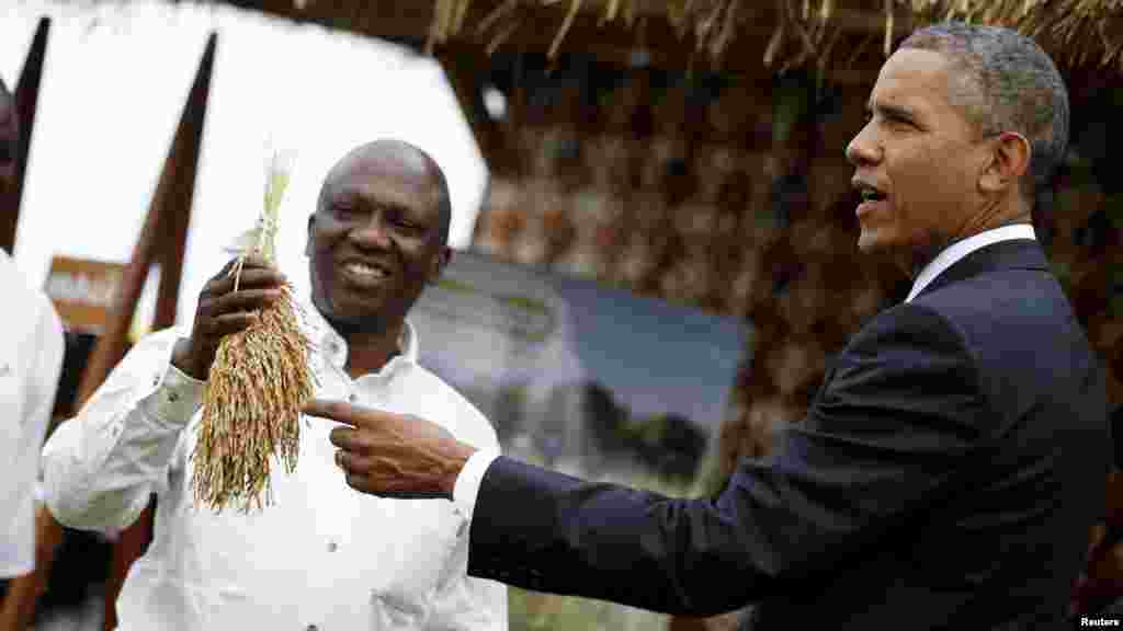 U.S. President Barack Obama visits a food security expo in Dakar, Senegal, June 28, 2013.